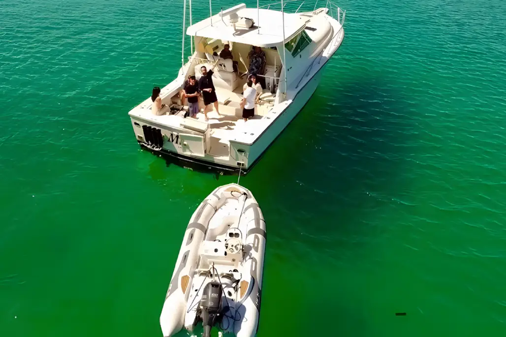 Paseo en Yate Isla Espíritu Santo y Balandra