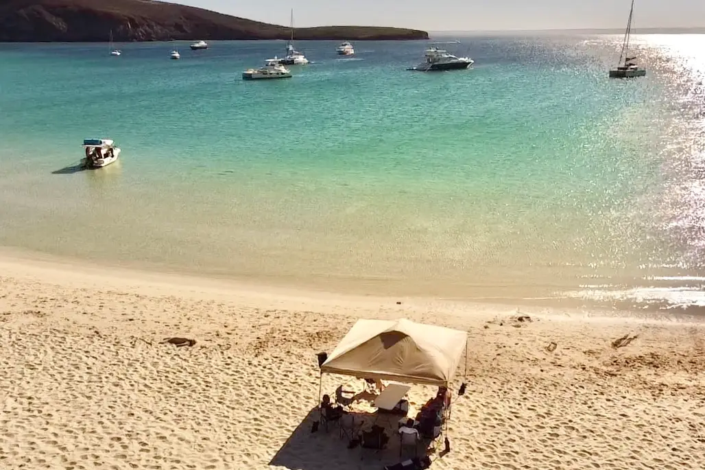 Playa Isla Espíritu Santo,  La Paz, B.C.S., XBaja